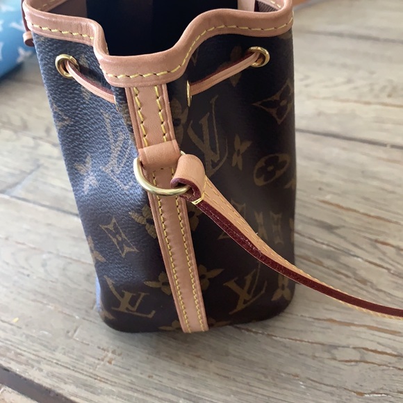 Louis Vuitton Nano Noe - Picture 8 of 14